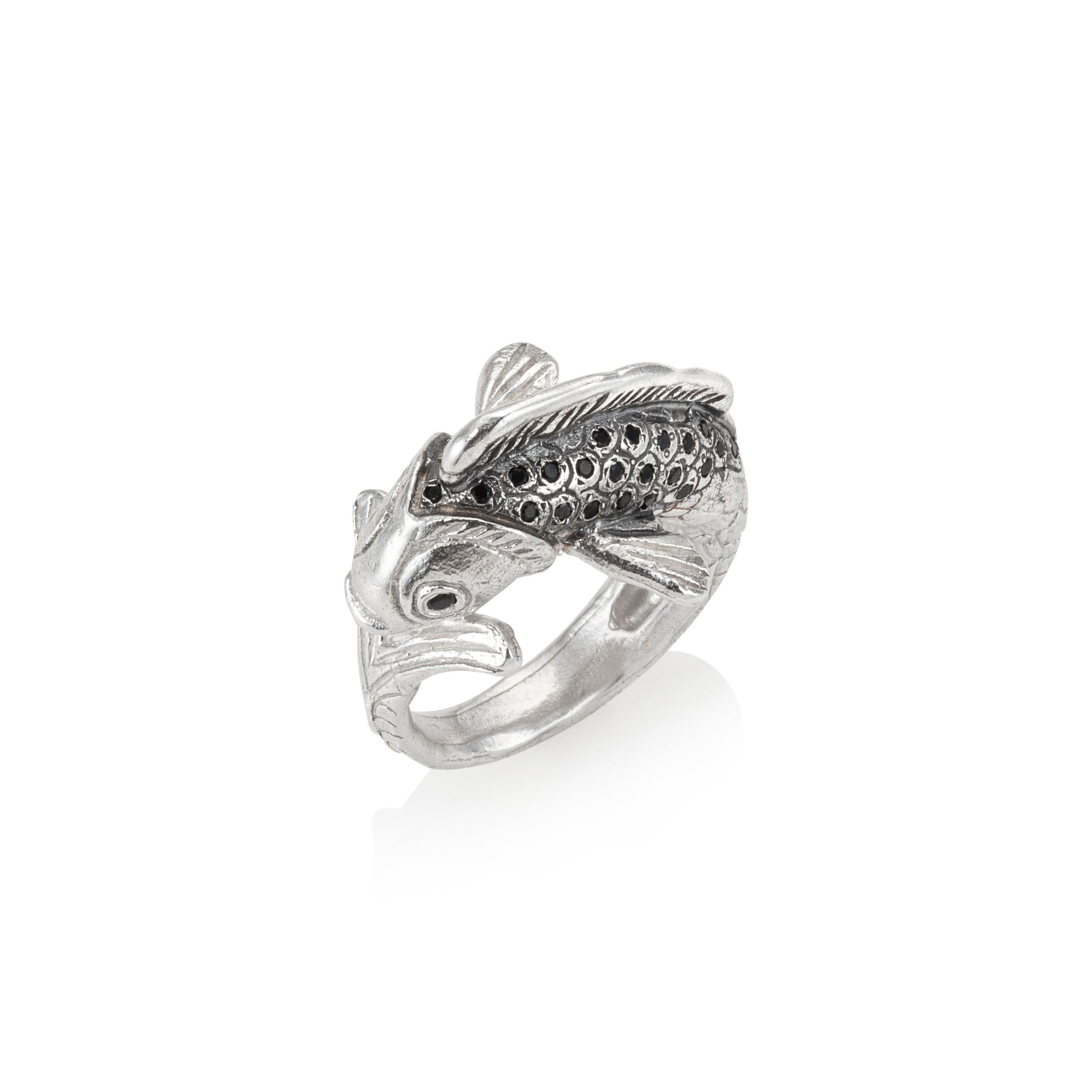 טבעת דג קוי כסף משובצת. silver koi fish ring. מיה גלר. מאיה גלר. Maya Geller. Koi ring.