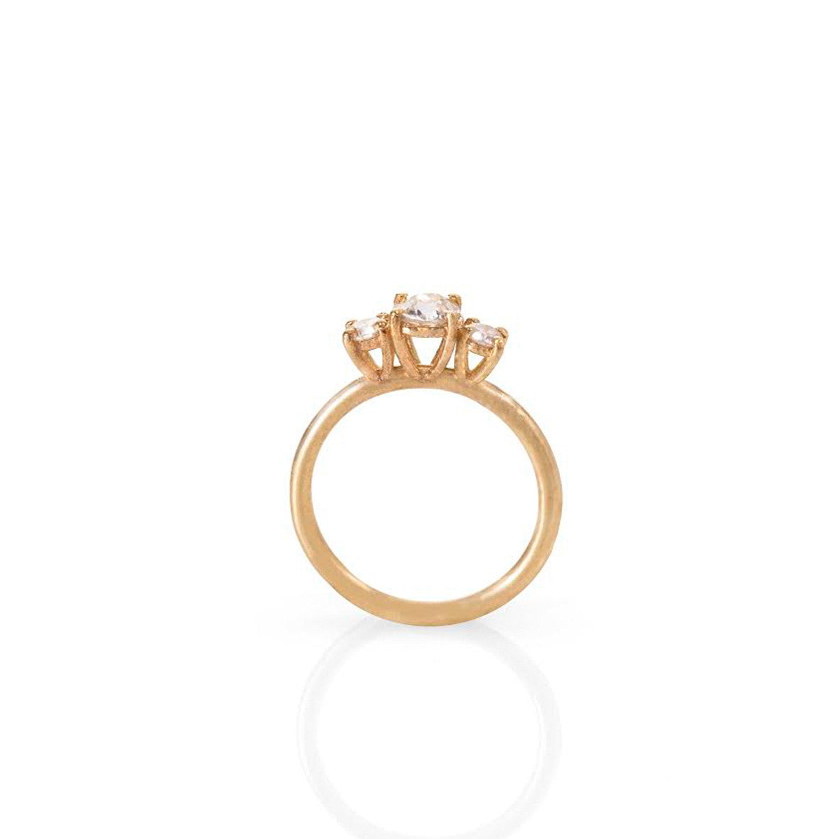 gold engagement ring 0.5 carat diamonds. טבעת זהב אירוסין עדינה חצי קראט יהלומים
