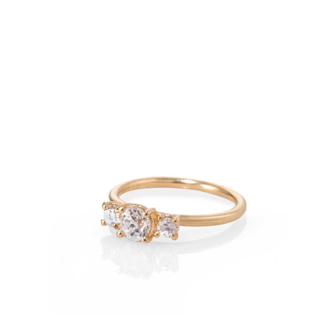 gold engagement ring 0.5 carat diamonds. טבעת זהב אירוסין עדינה חצי קראט יהלומים