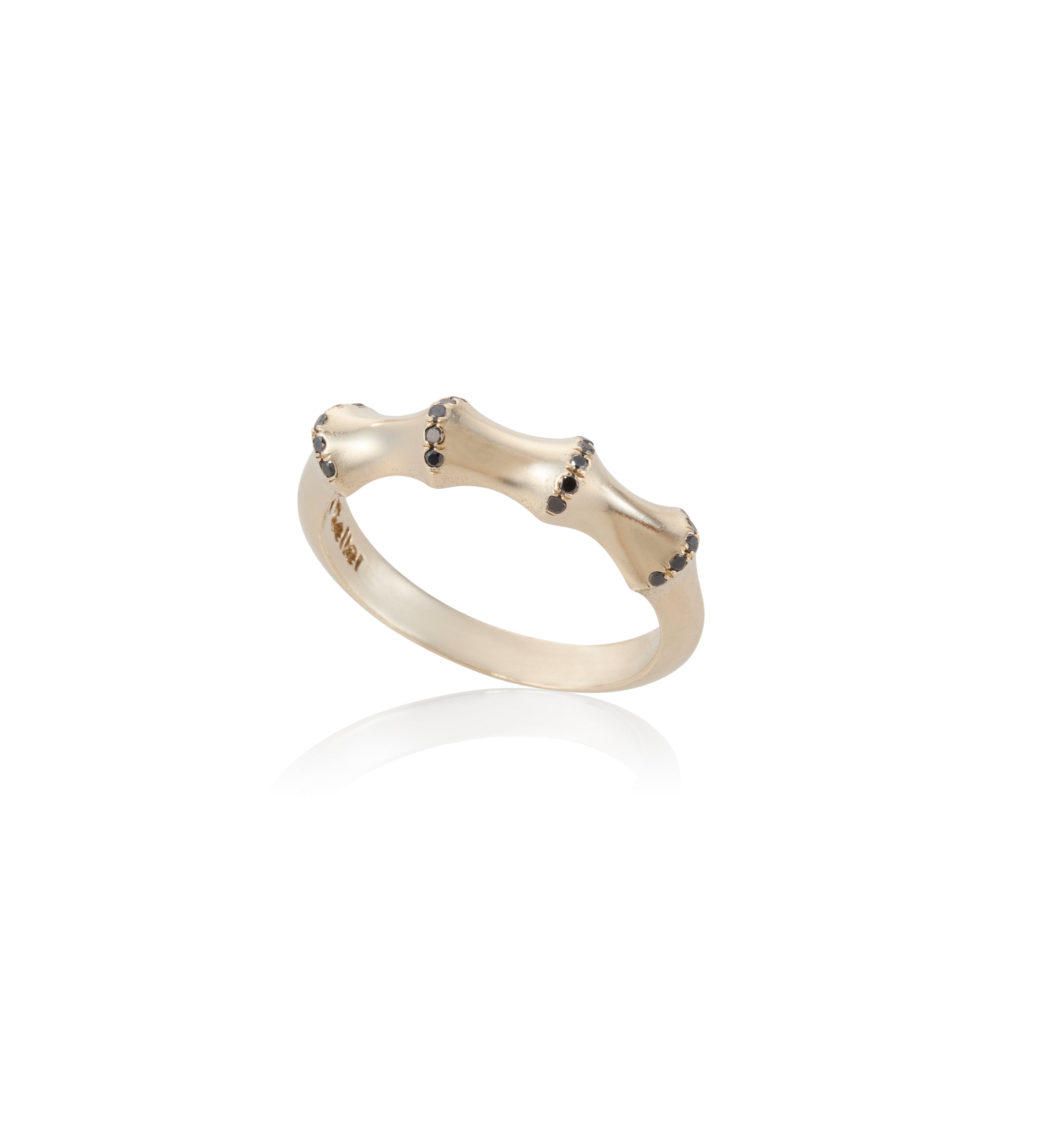 טבעת זהב יהלומים שחורים. gold ring black diamonds. 14k gold ring black diamonds maya geller