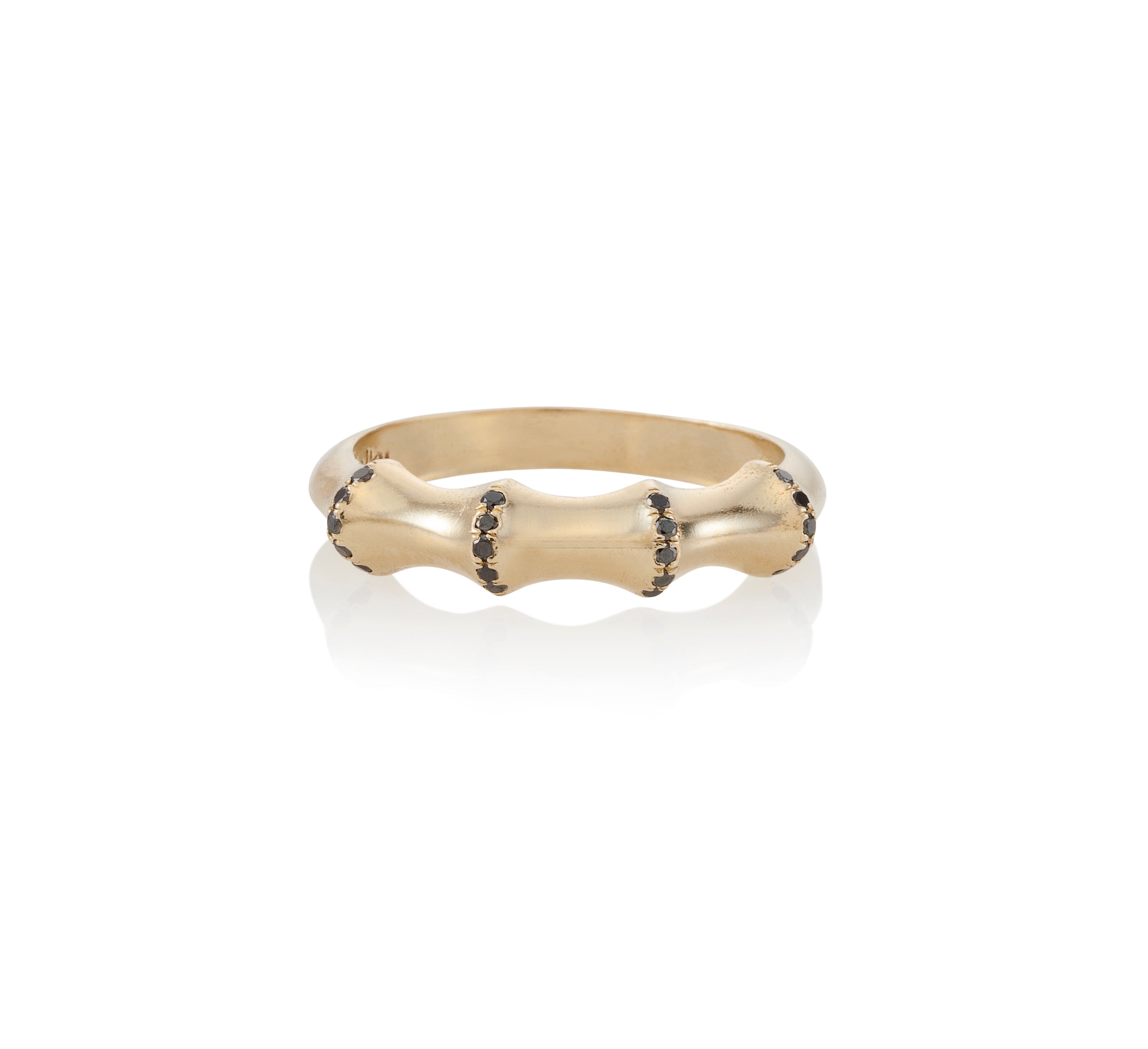 טבעת זהב יהלומים שחורים. gold ring black diamonds. 14k gold ring black diamonds maya geller front view.