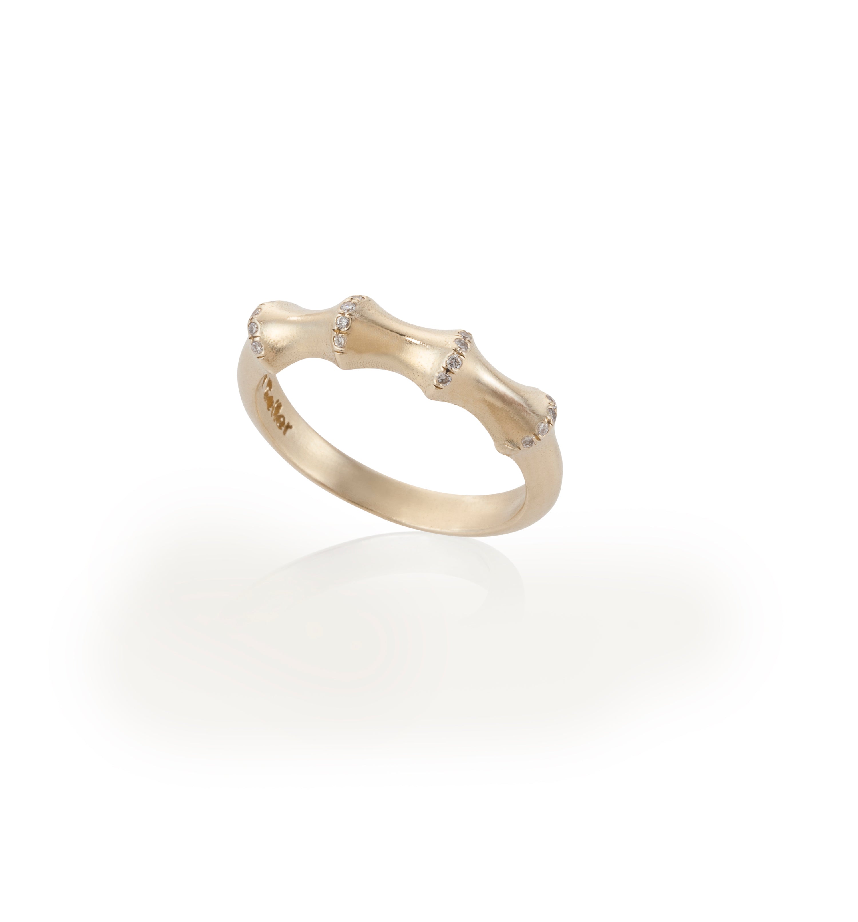 14k yellow gold 4 small peaks with white diamonds. טבעת זהב ויהלומים לבנים. טבעת נישואין. מיה גלר. מאיה גלר תכשיטים. Maya Geller jewelry.