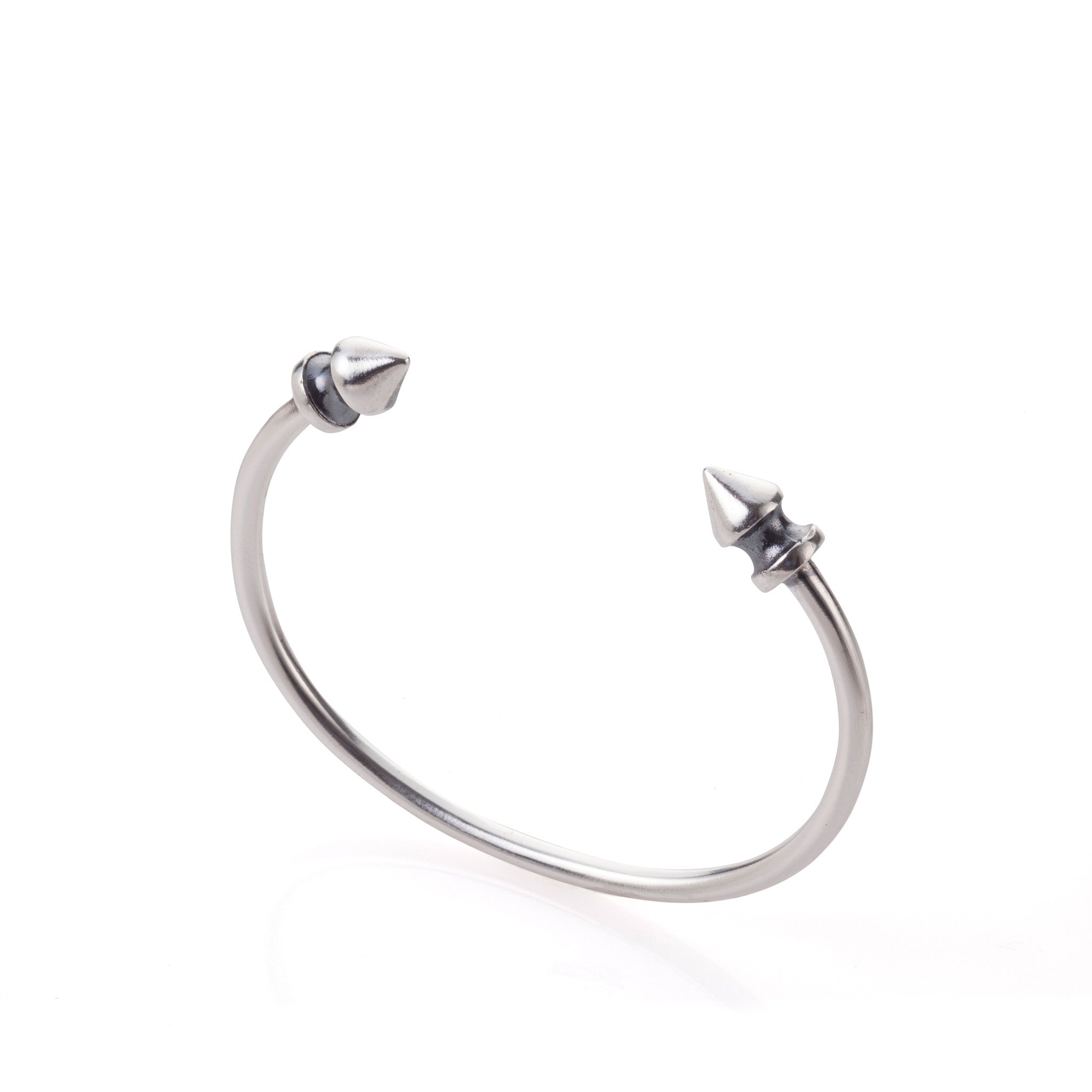 silver open cuff bracelet. צמיד פתוח כסף לגבר. צמיד פתוח כסף חצים
