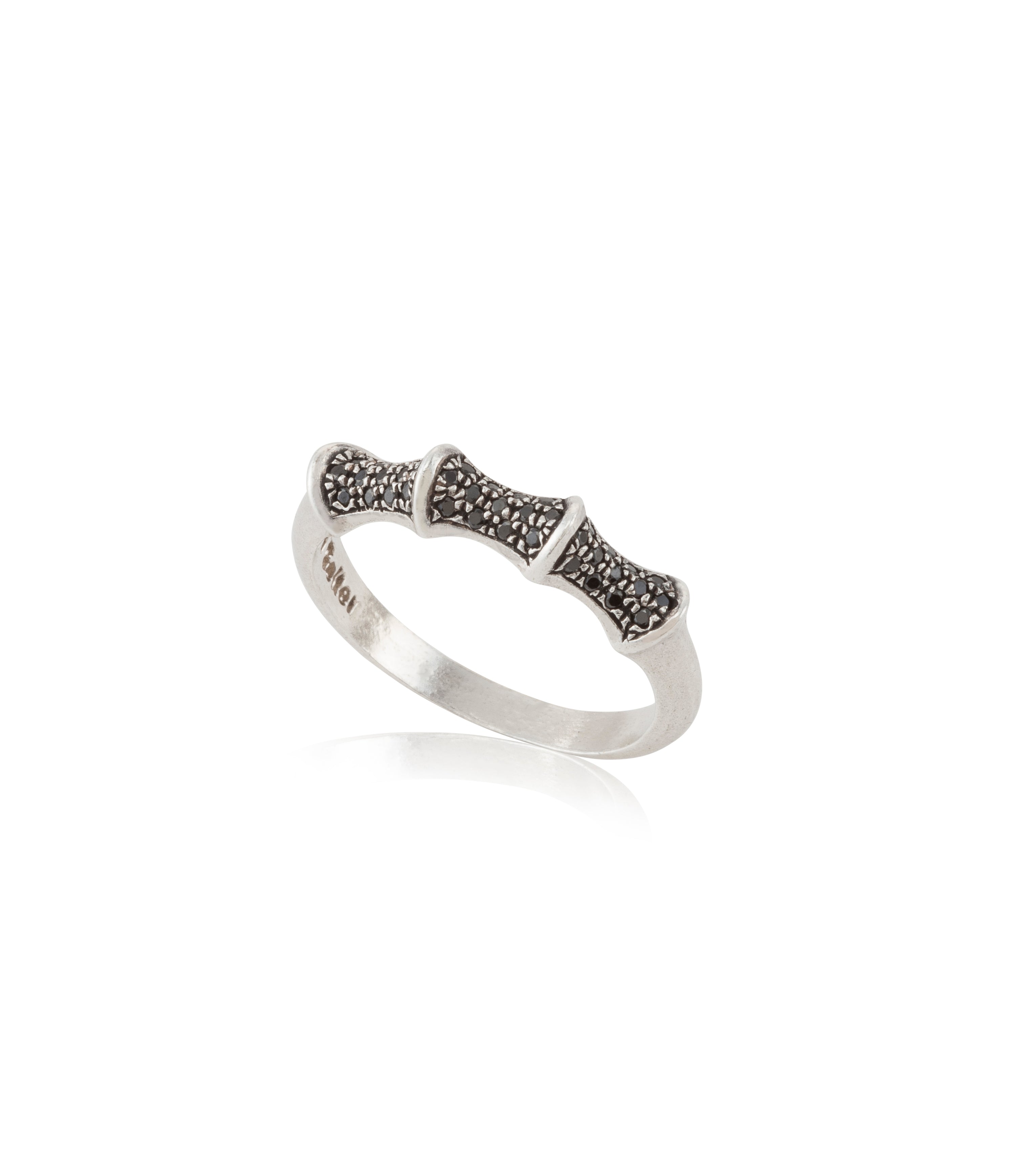 טבעת כסף משובצת אבנים שחורות. silver ring black stones maya geller. Maya Geller. מיה גלר טבעות. מאיה גלר תכשיטים.