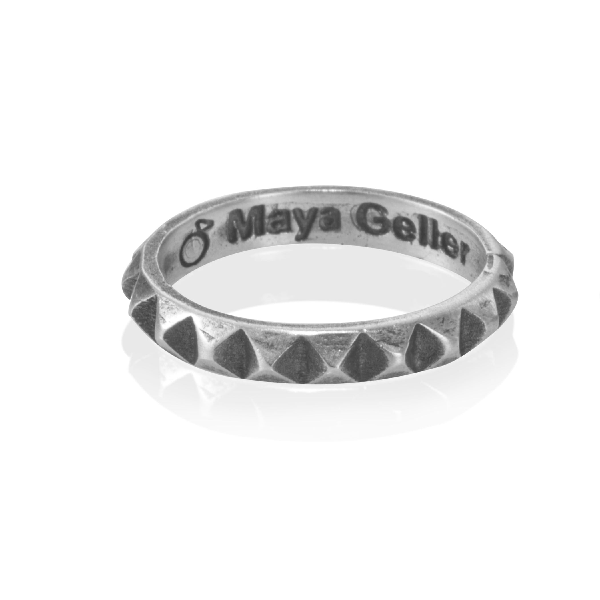silver oxidized studs ring maya geller
טבעת כסף לגבר. טבעת כסף לאישה. מיה גלר תכשיטים