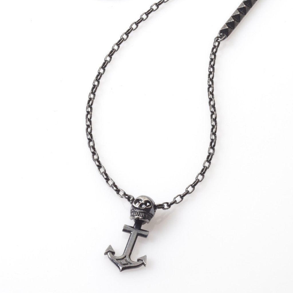 skull anchor necklace